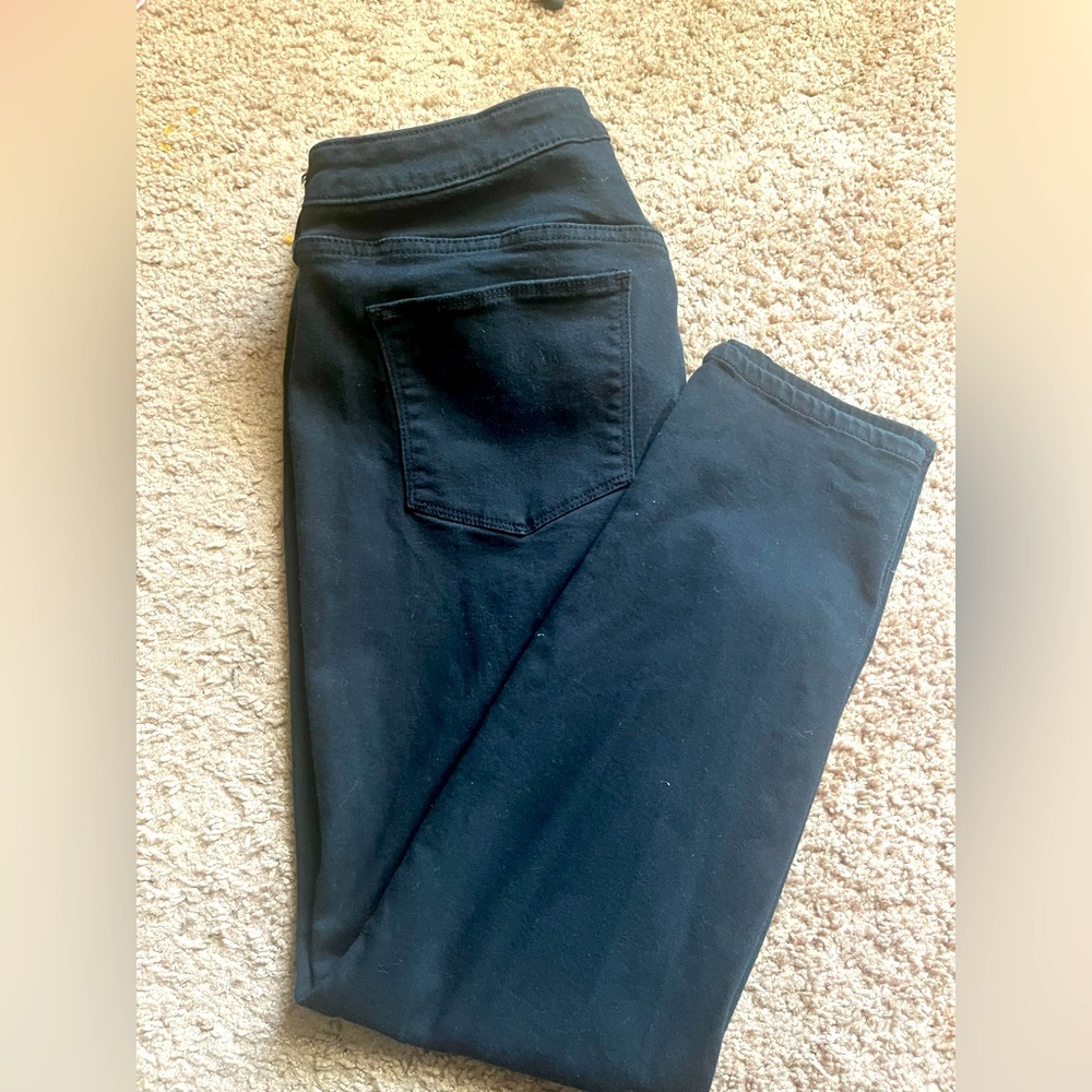 Black Universal Thread Jeans